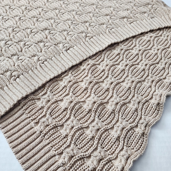 Tan Knit Shawl with Buckle Size Large Eight Eight Eight - Picture 9 of 9